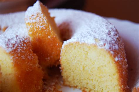 Orange mousse and soft sponge cake. Fior di Nespolo: Torta all'arancia