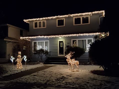 Christmas Light Install – Winnipeg & Rural MB – Eaves Cleaned Plus