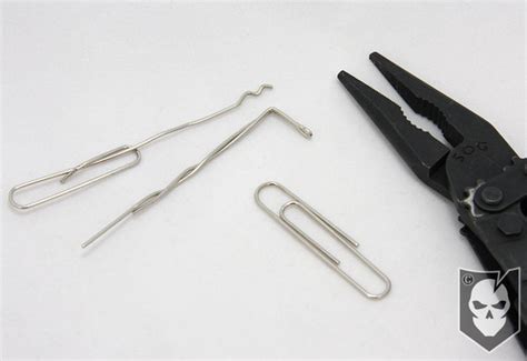 Insert pick at top of lock. Paperclip Lock Pick 01 | Learn how to create an Emergency Lo… | Flickr