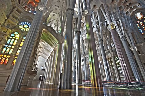 ≡ Must See Gaudi Buildings Brain Berries