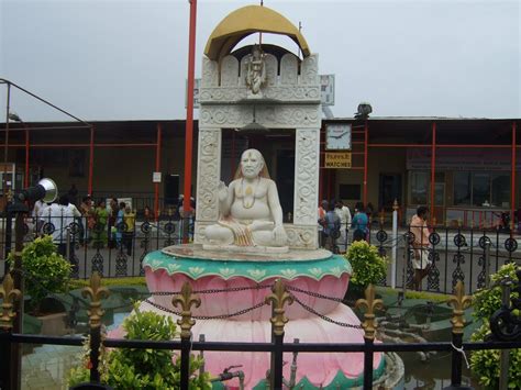 మంత్రాలయం రాఘవేంద్ర స్వామి Mantralayam Raghavendra Swamy Temple
