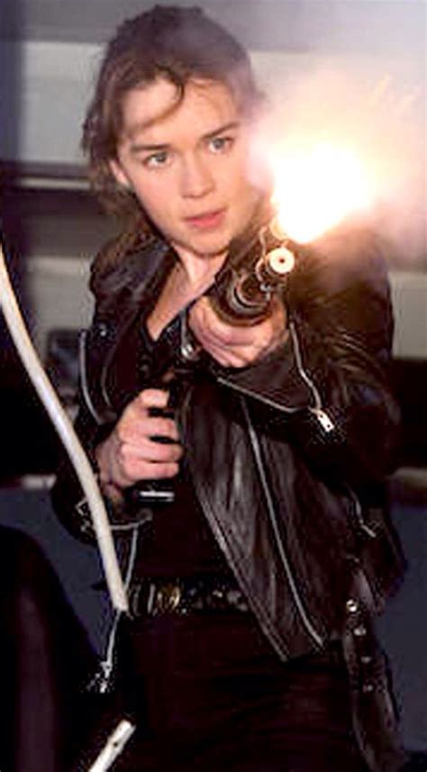 Emilia Clarke As Sarah Connor In Terminator Genesys Promis