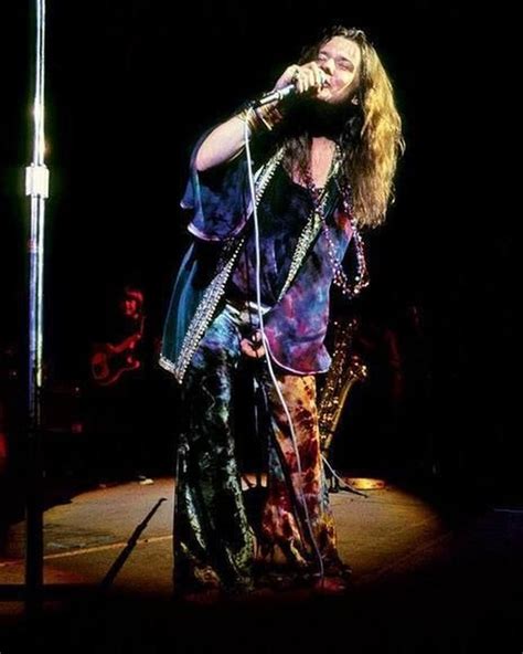 here s a great shot of janis joplin singing on stage during her performance at the woodstock