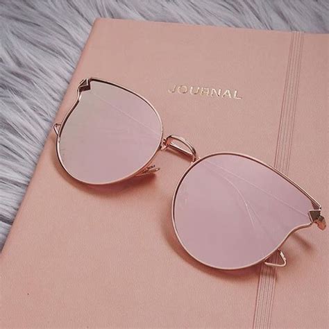 discover pink images uploaded by zoé on we heart it gafas de moda anteojos de moda lentes de