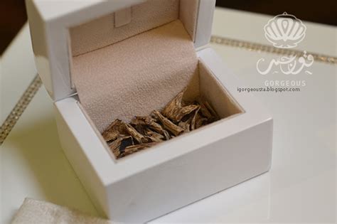 عطور عبد الصمد القرشي, سادة العطر الملكي, واحدة من أفضل شركات انتاج العطور والعود والعنبر في العالم منذ 1852. قورجس : ريحتك جميله وَ ريحه نظافه ♥♥ طريقتي بتعطير جسمي وَ ...