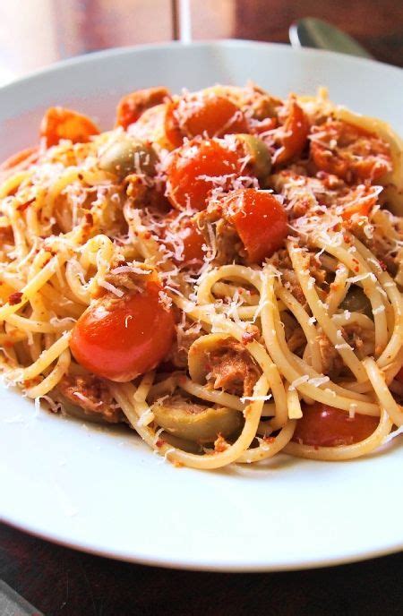 The red sauce version is also great. Spaghetti with tomato, chili & tuna salsa - Low FODMAP Recipe and Gluten Free Recipe # ...