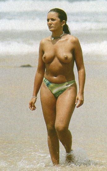 Marta López pillada haciendo topless La BiblioTeta