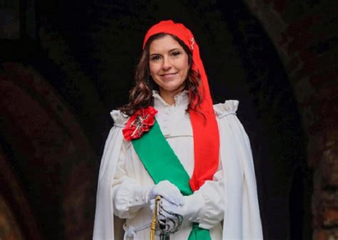 Facebook gives people the power. La valsusina Francesca Olivero è la Vezzosa Mugnaia dello ...