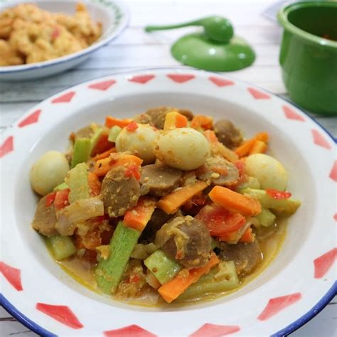 Mudah memasaknya, tinggi protein, dan bisa disandingkan dengan tumis sayuran. Resep Acar Kuning Bakso Telur Puyuh - food @nitalanaf ...