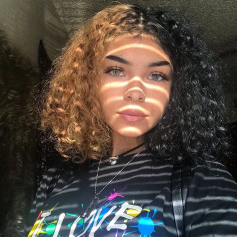 Maybe you would like to learn more about one of these? Aesthetic Half Dyed Hair - Largest Wallpaper Portal