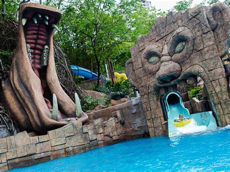 The park began operations in 1992 and was officiated by the then prime minister of malaysia, tun mahathir bin mohamad, on 29 april 1993. Kuala Lumpur - Sunway Lagoon Day Tour - D Asia KL - Malaysia
