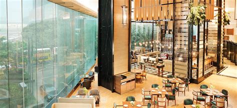 Hong kong, a world centre for both business and design, is an innovator in luxury hospitality.the skyline of this towering city is best enjoyed from a swanky room at the top. Renaissance Hong Kong Harbour View Hotel | Discover ...