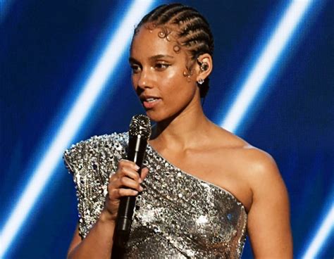 Alicia Keys Best Moments At The 2020 Grammy Awards E News Uk