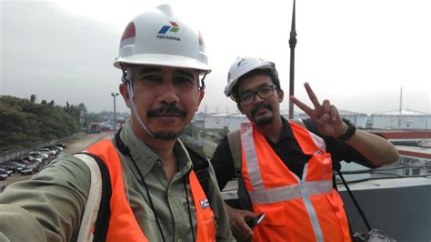 Lowongan kerja tahun 2021 lowongan kerja sma smk d3 s1 loker terbaru semua jurusan lowongan bank lowongan bumn lowongan cpns lowongan pekerjaan tahun 2021. Motret kilang minyak di Pertamina Plumpang, Tj Priok, Jakarta. Juni 2017 | Kilang minyak, Minyak