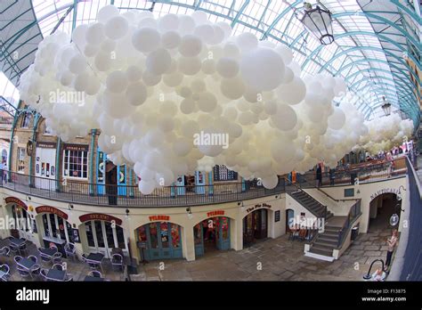 Live art installation hi-res stock photography and images - Alamy