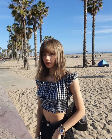 Blackpink S Lisa Went To La And Graced Her Fans Eyes With Her