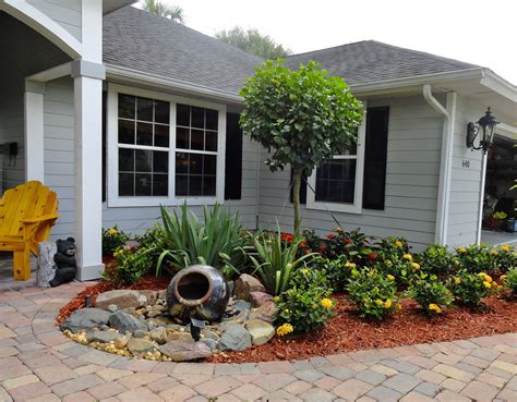 10 Great Small Front Yard Landscape Ideas 2024