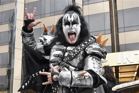 Kiss Gene Simmons Gives Up Pursuit To Trademark Rock Hand Gesture
