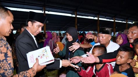 Presiden Jokowi Kartu Ini Wujud Keadilan Sosial Bagi Seluruh Rakyat