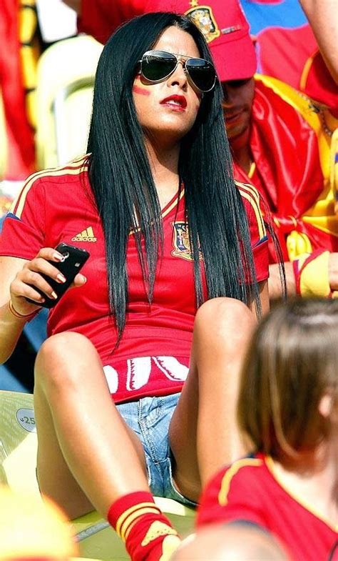 2014 06 the sexiest female fans from world 17 soccer girl