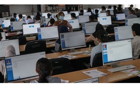 Aplikasi ini mempunyai lebih kurang 500 soalan untuk anda belajar dan membuat latihan. Pusat Ujian Komputer Myeg : Pelaksanaan Kegiatan Ujian ...