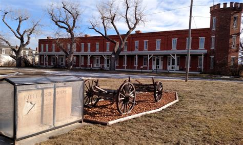 13 Historic Us Forts To Visit In The West Helpvet