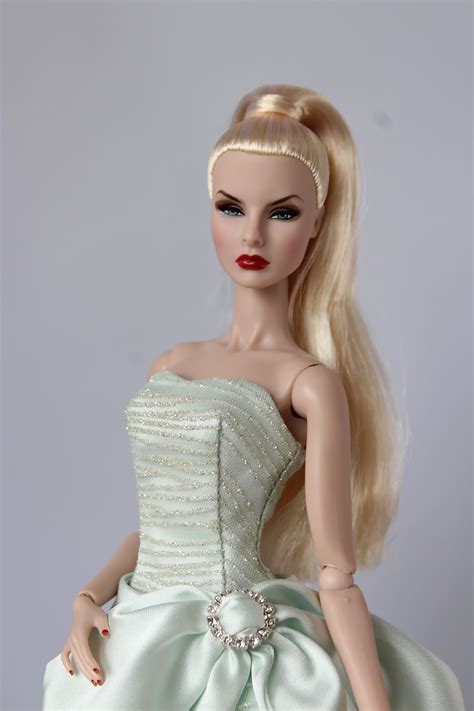 pin by lynette scantlebury on doll fashions 3 with images fashion royalty dolls barbie