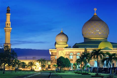 10 Gambar Masjid Terindah Dan Megah Di Indonesia Blog Mamikos