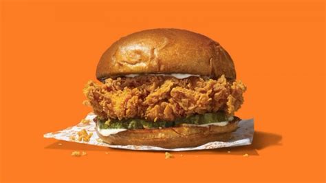 this is why popeyes chicken sandwich is so delicious