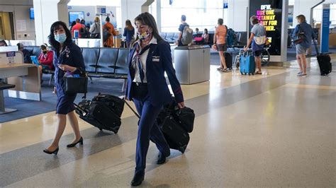 american airlines irks flight attendants over advice to skip meals rush to get to planes