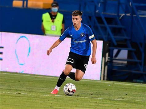 Data profile of ştefan ciuculescu who is contracted to rapid bucurești. Ștefan Bodișteanu, de la FC Viitorul, inclus în topul celor mai promițători jucători din lume