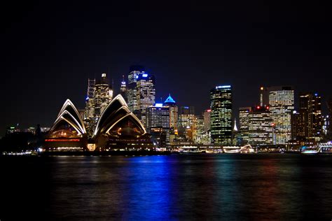 Die Skyline Von Sydney Bei Nacht Australien New South Wales Foto