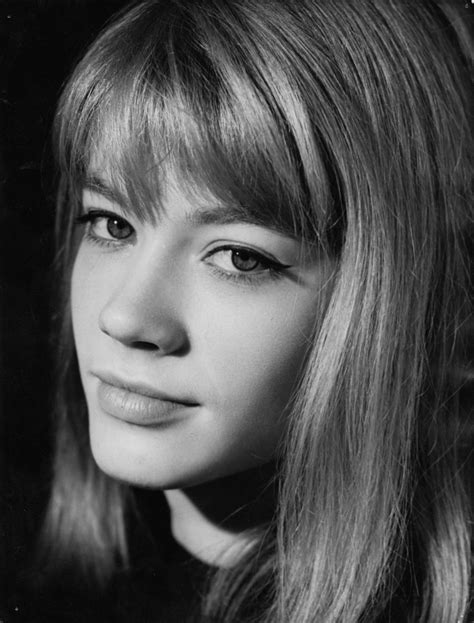 Françoise hardy was born on january 17, 1944 in paris, france. francoise hardy-HQ (con imágenes) | Francoise hardy, Belleza, Rostros