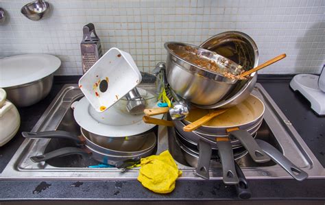 Scopri le migliori foto stock e immagini editoriali di attualità di dirty kitchen su getty images. The 2-minute Trick that Will Keep Your Dirty Dishes from ...