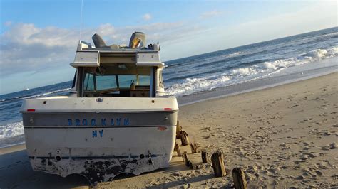 Rockaway Shipwreck A Fishing Boat On The Beach At Rockaway Flickr