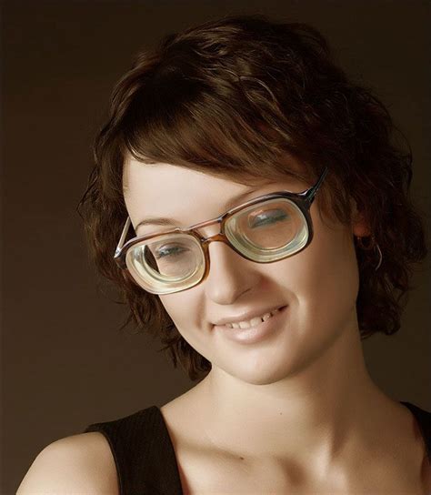 Pin By Stefan Daskalov On Sg Geek Glasses Beauty Girl Glasses