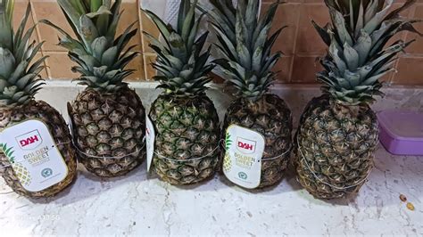 How To Clean Pineapple In Easy Way Youtube