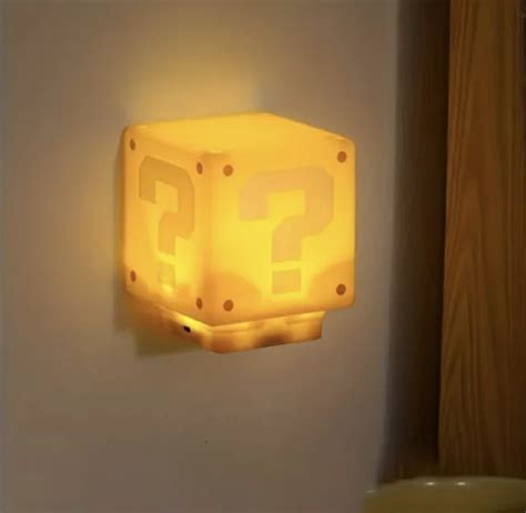 New Super Mario Bros Question Mark Block Night Light Up Lamp Nintendo