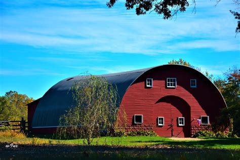 Pin By Barbara Hostetter On Barns Red Barn House Barn Pictures Old