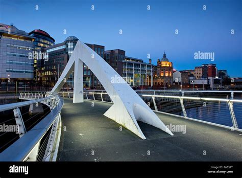 Dusk Down Anderston Quay Glasgow Hi Res Stock Photography And Images