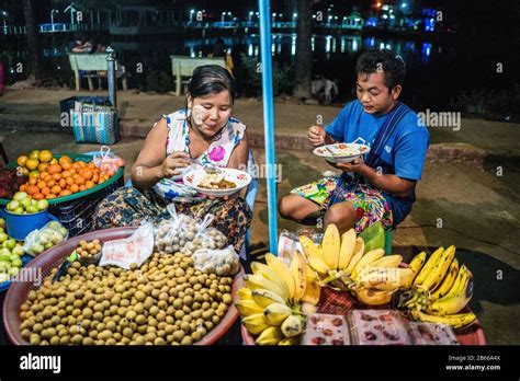 Street Market In The Hpa An Myanmar Asia Stock Photo Alamy