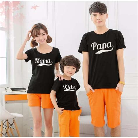 Pernahkah anda melihat peragaan busana yang ditampilkan oleh anak kecil? Grosir Baju Couple Keluarga Murah - Kaos Family Kapel Online - Pasangan (Coupel / Capel / Copel ...