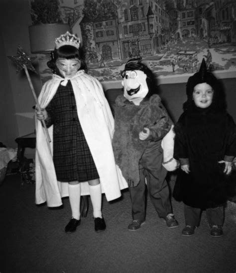Bradys Bunch Of Lorain County Nostalgia Halloween 1961