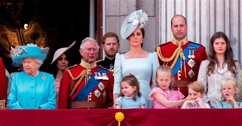Tensiones Con La Reina Isabel El Príncipe William Y Los Tabloides Qué