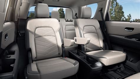 2022 Nissan Pathfinder Interior And Cargo