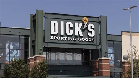 Dont Miss Out On Dicks Sporting Goods Major Holiday Sale