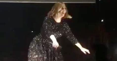 Adele Twerks On Stage Rate It 1 10 Video Blacksportsonline