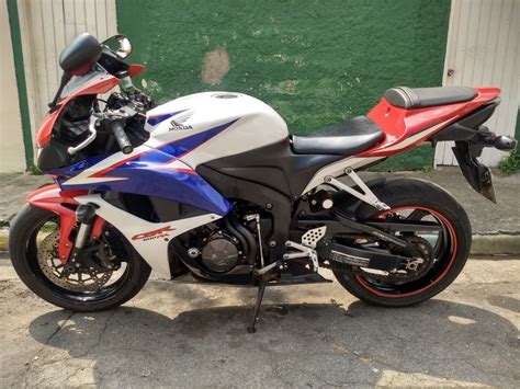 Vocês vão ver abaixo diversas informações e detalhes, espero que gostem da matéria, fotos, ficha técnica e também compartilhem no facebook. Honda Cbr 600 Cbr 600 Rr - R$ 26.999 em Mercado Livre