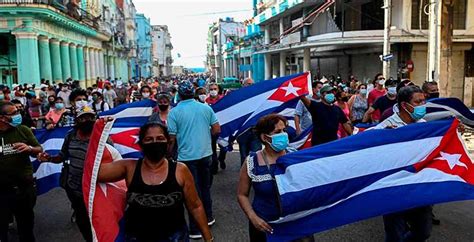El Pueblo Cubano Se Lanza A Las Calles Contra El Régimen Comunista