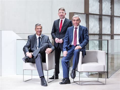 The bank offers credit, finance, cards, insurance, fixed deposit, provision, insurance, and private banking services. Hypo Tirol Bank - Kitzbühel - Marktschatz Tirol